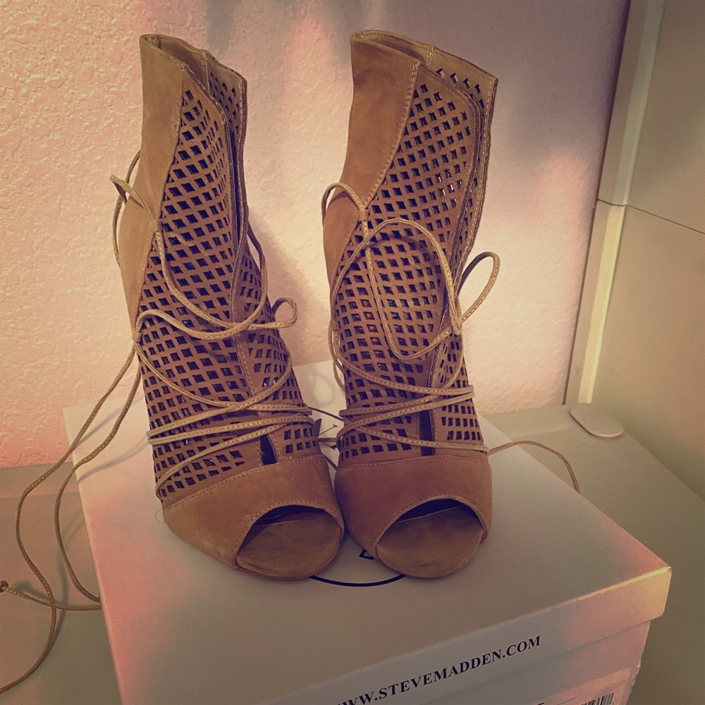 Maddye cutout heels
